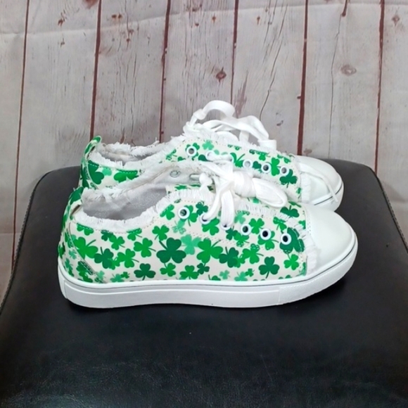 St Patrick's Day Woman's‎ sz 37= 6 M  New Sneakers - Picture 3 of 8